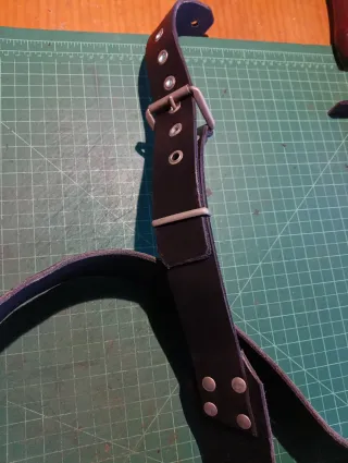 Correa de cuero para guitarra/bajo