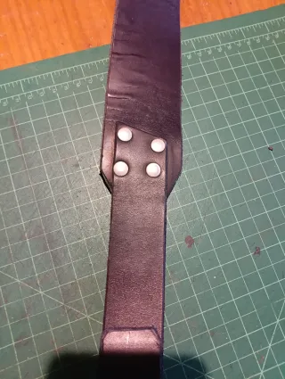 Correa de cuero para guitarra/bajo