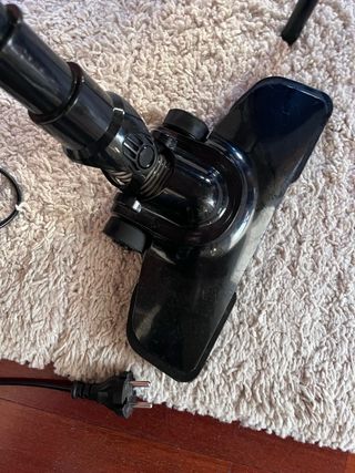 Aspirador Escoba Taurus HVCA76000