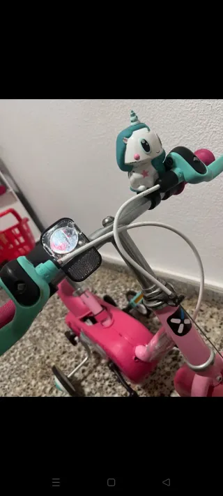 Bicicleta infantil rosa con unicornio