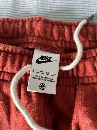 Pantalón chándal Nike rojo