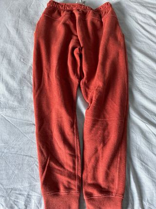 Pantalón chándal Nike rojo
