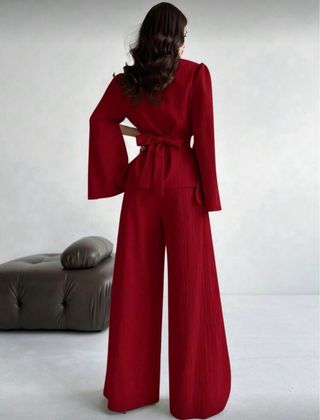 Conjunto elegante mujer rojo burdeos