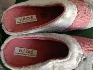 Zapatillas Vul-ladi grises y rosas