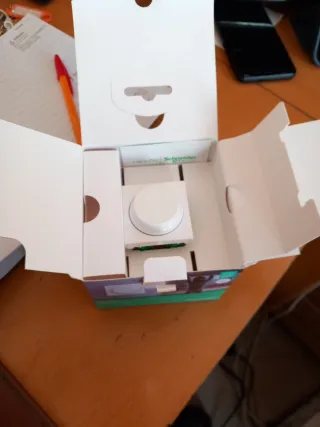 Regulador Schneider Unica Dimmer NU351618