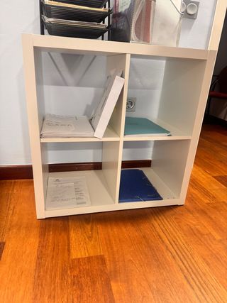 Estantería blanca modular