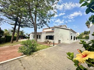 Chalet en alquiler en Elviria en Marbella