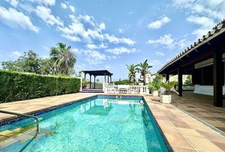 Chalet en alquiler en Elviria en Marbella