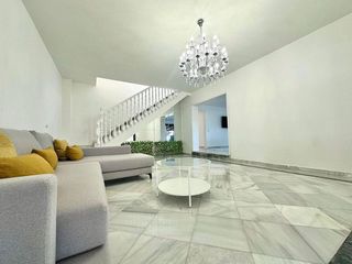 Chalet en alquiler en Elviria en Marbella