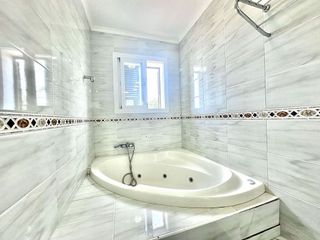 Chalet en alquiler en Elviria en Marbella