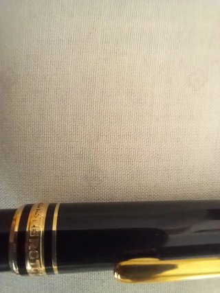 Bolígrafo Montblanc Alta Gama Negro Dorado