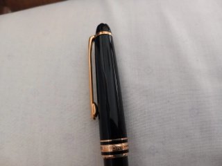 Bolígrafo Montblanc Alta Gama Negro Dorado