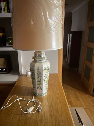 Lámpara de mesa San Claudio porcelana