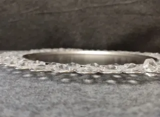 Centro de mesa plateado con pedrería