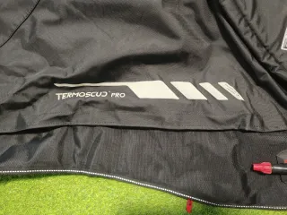 Manta Cubrepiernas Tucano Urbano Termoscud R189PRO