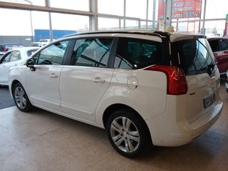 Peugeot 5008 2016