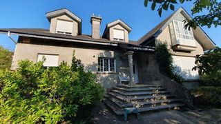 Chalet en venta en Brión