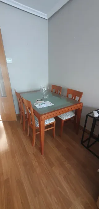Mesa de comedor extensible madera y cristal