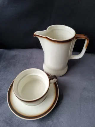 Jarra y Taza bidasoa Cerámica vintage antigua.