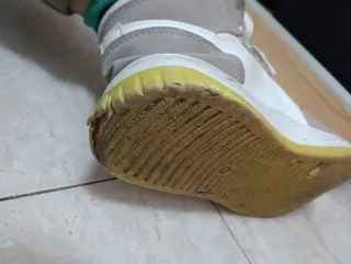 Bambas altas grises y blancas