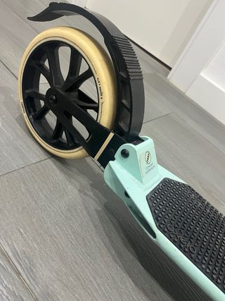 Patinete plegable y regulable en altura 90-105 cm