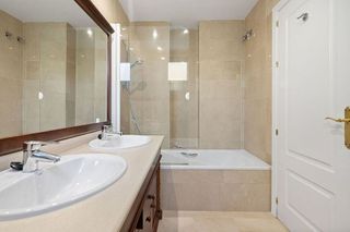 Ático en venta en Benahavís