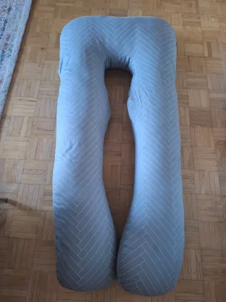 Cojín de lactancia U gris con estampado