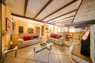 Casa adosada en venta en Illora