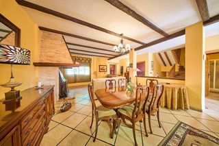 Casa adosada en venta en Illora