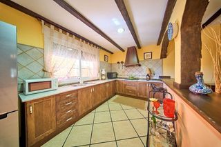 Casa adosada en venta en Illora