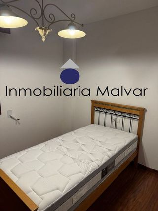 Piso en alquiler en Zona de Plaza de Barcelos en Pontevedra