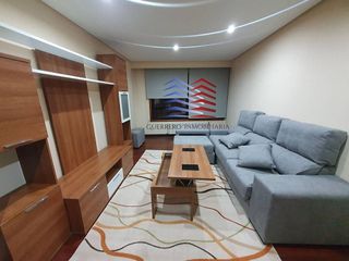 Piso en alquiler en Centro en Ourense