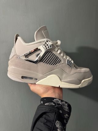 Jordan 4 “Frozen Moments”