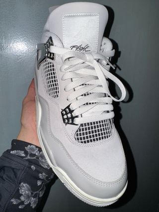 Jordan 4 “Frozen Moments”