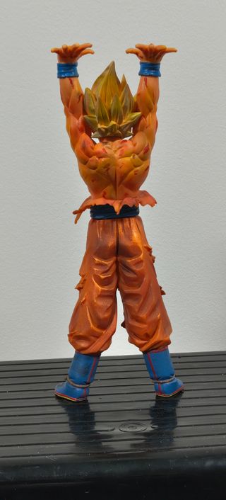 Figura Custom Goku Super Saiyan