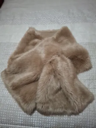 Bufanda grande de pelo beige