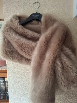 Bufanda grande de pelo beige