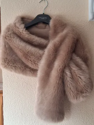 Bufanda grande de pelo beige