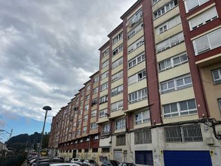 Piso en venta en Inmobiliaria - Barreda en Torrelavega
