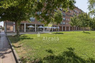 Local comercial en venta en Ensanche en Alcalá de Henares