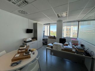Oficina en alquiler en Sant Just Desvern