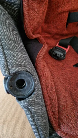 Barra agarre silla Jané Muum