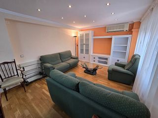 Piso en alquiler en Arrabal en Zaragoza