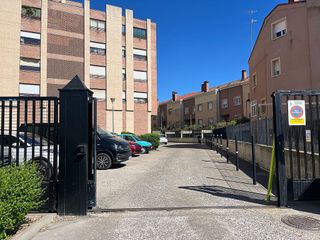 Garaje en alquiler en Estación-Manantiales en Guadalajara