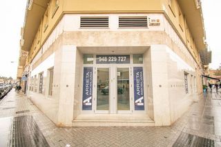 Local comercial en alquiler en Ensanche en Pamplona