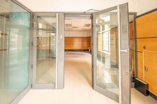 Local comercial en alquiler en Ensanche en Pamplona