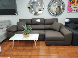 Sofá chaise longue cama marrón/gris