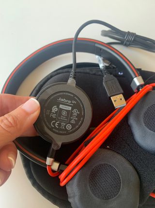 Auriculares Jabra Negro/Rojo con micrófono y funda