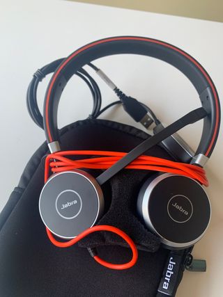 Auriculares Jabra Negro/Rojo con micrófono y funda