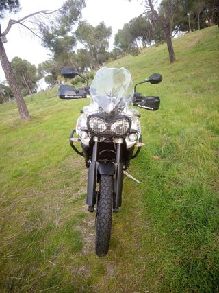 Triumph Tiger 800 XCX